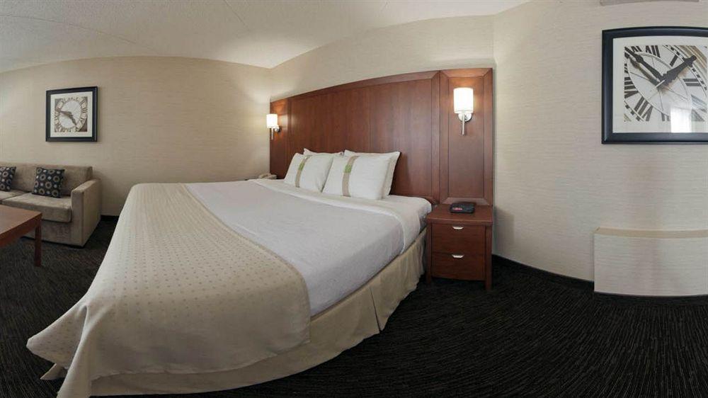 Holiday Inn Oakville Centre By Ihg Zewnętrze zdjęcie