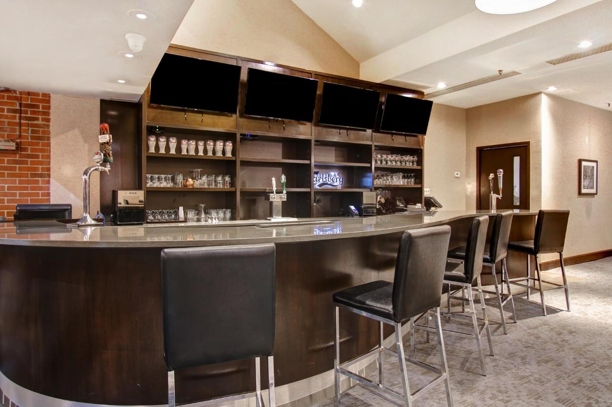 Holiday Inn Oakville Centre By Ihg Zewnętrze zdjęcie
