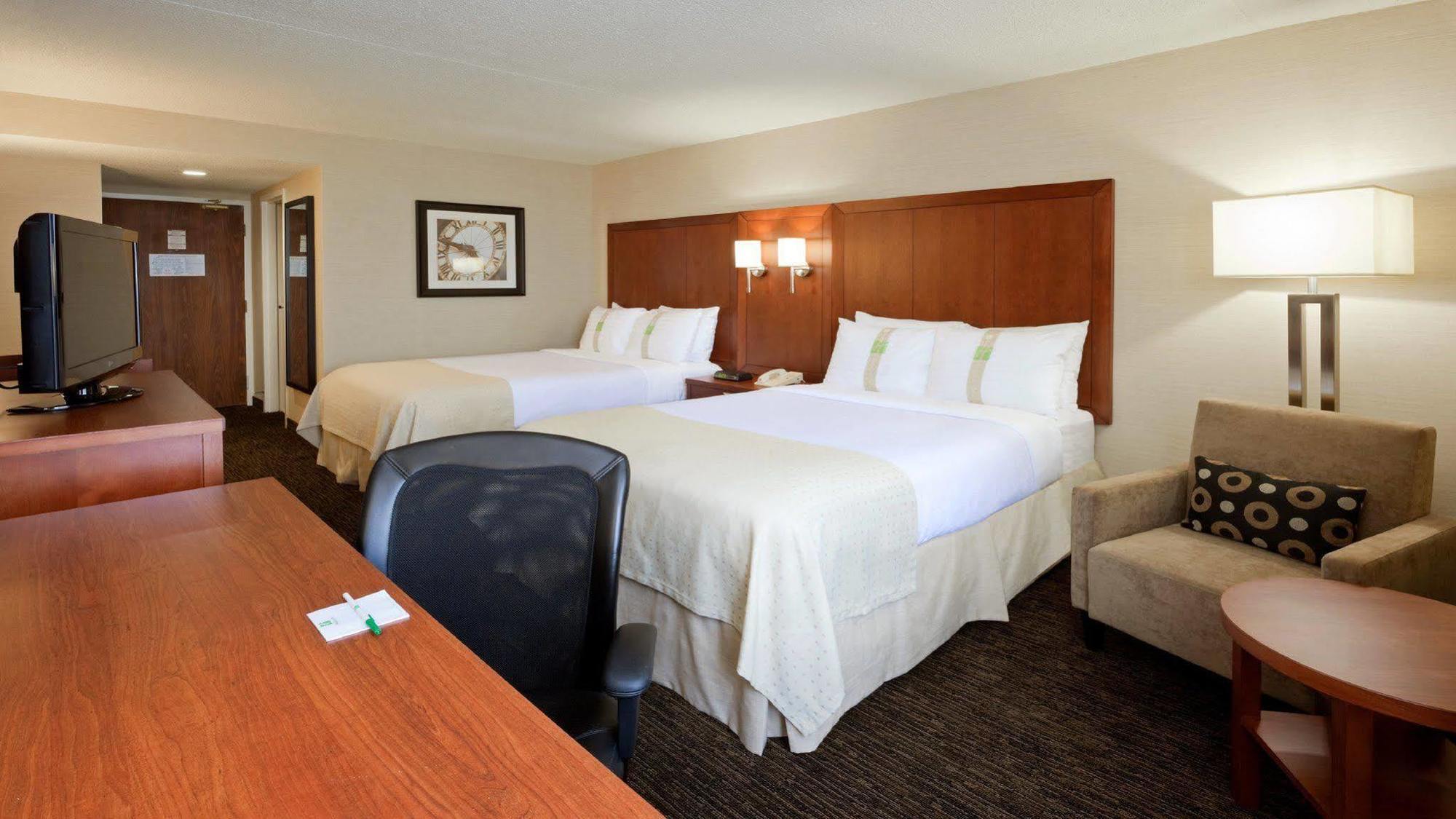 Holiday Inn Oakville Centre By Ihg Zewnętrze zdjęcie